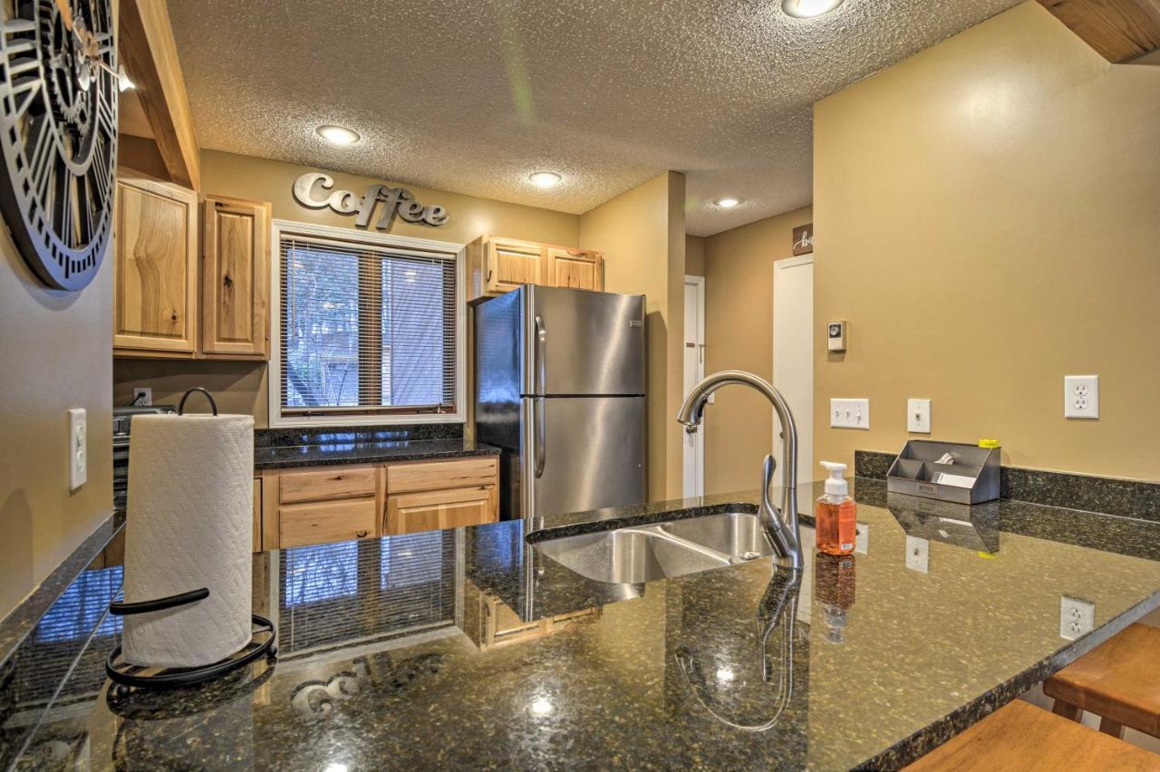 Cozy Bellaire Condo With Balcony - 3 Mi To Skiing! Exterior foto